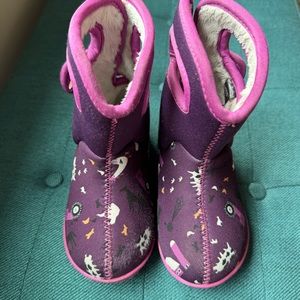 Toddler Baby BOG snow rain boots (purple, cows, farm) Size 8